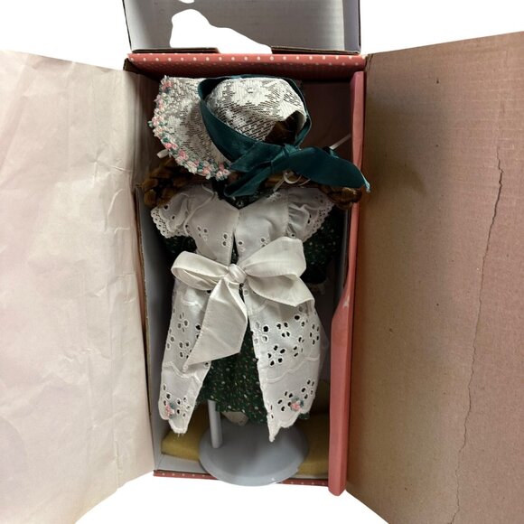 Paradise Galleries Treasury Collection Irish Doll Premier Edition - Picture 5 of 12